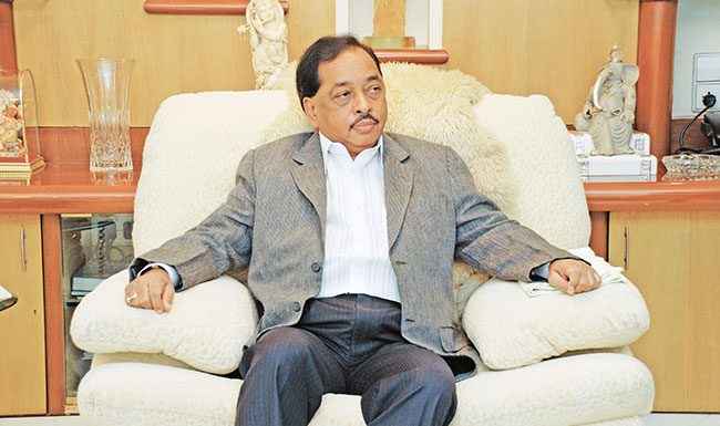 मागे वळून पाहताना...