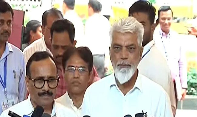 Reservation : कुणबी प्रमाणपत्र घेऊन काय दिवे लावले? किती जणांना फायदा झाला?