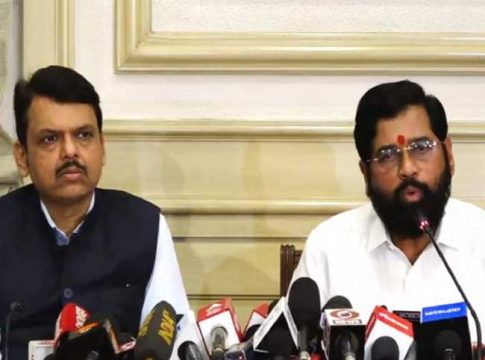 राहुल गांधींच्या सावरकरांवरील टीकेनंतर मुख्यमंत्री अॅक्शन मोडवर, आता रस्त्यावर उतरणार