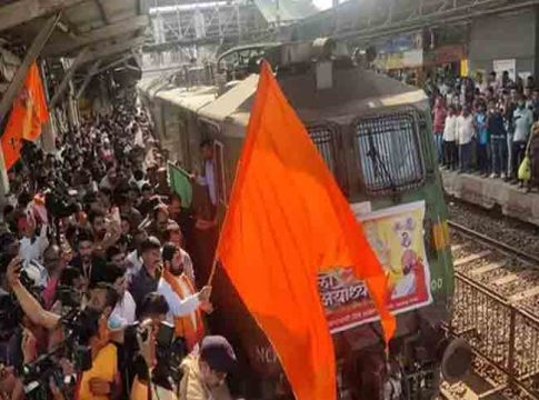 चलो अयोध्या! ठाण्यातून सुमारे दोन हजार शिवसैनिक अयोध्येला रवाना