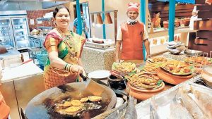 पर्यटक घेणार कोळी खाद्यपदार्थांचा आस्वाद