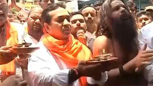 मंदिराला धूप दाखवण्याची कोणतीही परंपरा नाही : नितेश राणे