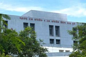 दहावी-बारावीच्या विद्यार्थ्यांसाठी  २४ तास टोल-फ्री समुपदेशन!