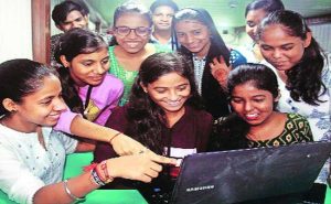 ‘लेक लाडकी’ योजना आदिवासी महिलांपर्यंत पोहोचवणे गरजेचे