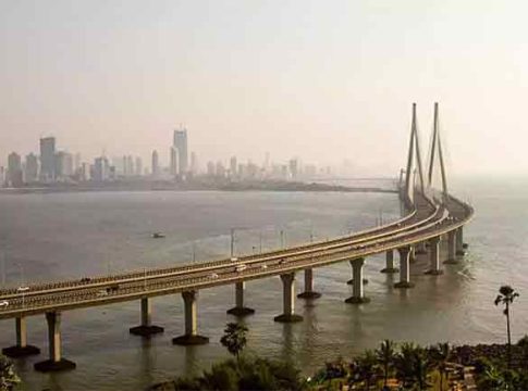 आता मुंबईत किनारा मार्गावर मिळणार थांबा