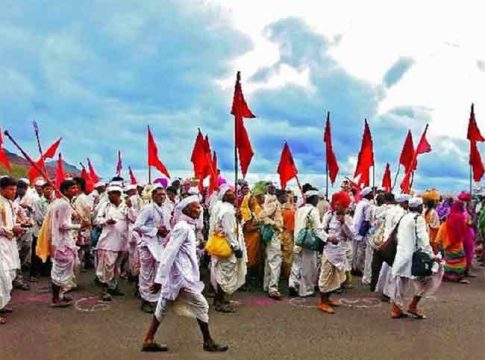 Warkari pension : मुख्यमंत्र्यांची मोठी घोषणा! पायी वारी करणाऱ्या वारकऱ्यांना मिळणार पेन्शन