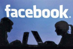 Nashik Crime : फेसबुकवर मैत्री झाली , WhatsAppवर जवळीक वाढली; 'महिला CEO'ने आधी विश्वास जिंकला, मग सेवानिवृत्तासह तिघांना....