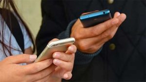 Nashik : चोरलेले ८५८ मोबाइल पुन्हा मालकांकडे; १ कोटी ३३ लाखांचे मोबाइल पोलिसांनी केले हस्तगत