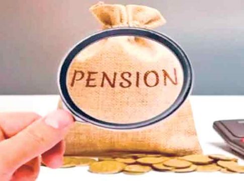 Old pension scheme : जुनीच पेन्शन योजना का ?