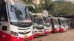 ST Bus Tickets : एसटीची दणक्यात दिवाळी तर प्रवाशांचे निघणार दिवाळे!