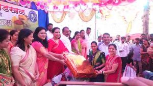 Gram Panchayat : महिलांची १० लाखांची पॉलिसी काढणारी राज्यातील 'ही' पहिली ग्रामपंचायत
