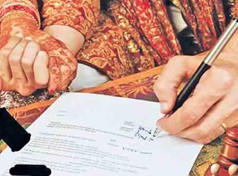 का गरजेचे आहे Marriage Certificate बनवणे? जाणून घ्या आजच