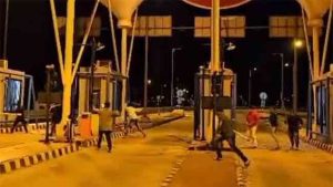 MNS workers arrested : खळखट्याक! सिन्नर टोलनाका तोडफोड प्रकरणी आठ मनसैनिकांना अटक
