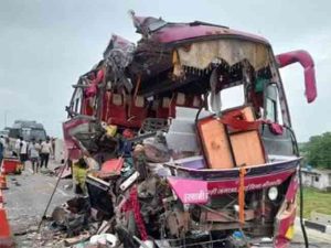 Malkapur Accident : मलकापूरात भीषण अपघात, २ ट्रॅव्हल्सची समोरासमोर धडक