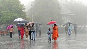 मुंबईसह महाराष्ट्रात पावसाची जोरदार बॅटिंग, अनेक ठिकाणी पूरस्थिती, जनजीवन विस्कळीत