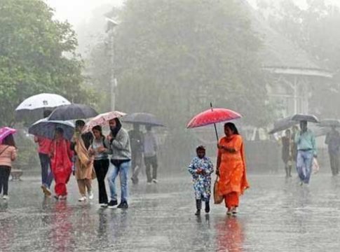 Dana Cyclone : राज्यात आज तुरळक ठिकाणी वादळी वाऱ्यासह पावसाची शक्यता!