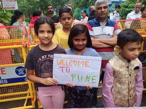 PM Narendra Modi in Pune: पंतप्रधान मोदी पुण्यात दाखल... पुणेकरांचा आनंद गगनात मावेना!