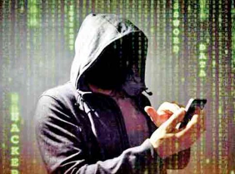 CYBER CRIME : सावधान! व्हॉट्सॲपवरील 'त्या' मेसेजने गंडा; नवी मुंबईतील व्यावसायिकाची १ कोटी ९ लाखांची फसवणूक