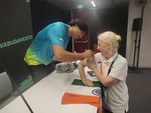 तिरंग्याच्या सन्मानार्थ नीरज चोप्राने केले असे काही की...तुम्हीही म्हणाल, वा रे पठ्ठ्या...