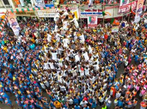 Dahi handi : दहीहंडीवर पावसाची बरसात