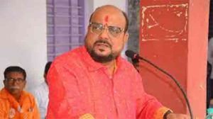 Gulabrao Patil : अजितदादा सरकारमध्ये आले आणि गद्दार, खोके बोलणं बंद झालं