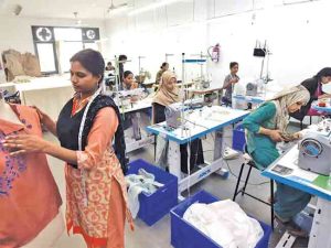 Schemes : उद्योगांना प्रोत्साहन देणाऱ्या विविध योजना...