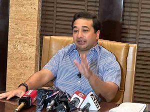 Nitesh Rane : पक्षफोडी आणि घरफोडी करणारा पनवती म्हणजे संजय राऊत!