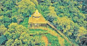 Konkan Temples : ३६० चाळ्यांचा अधिपती - श्री देव घोडेमुख देवस्थान