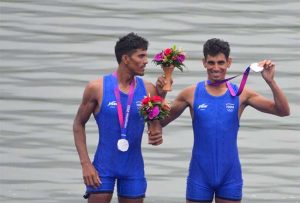 Asian Games 2023: आशियाई गेम्समध्ये भारताने खाते खोलले, आधी नेमबाजीत नंतर रोईंगमध्ये रौप्य पदक
