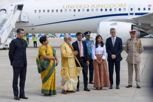 G20 Summit:ब्रिटनच्या पंतप्रधानांचे जय सियाराम बोलून केले स्वागत, भेट दिली भगवद्गगीता