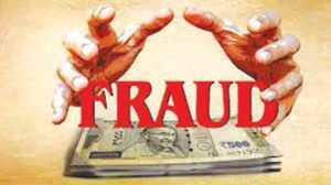 Fake Doctor Fraud : बनावट डॉक्टरने ७० हजारांना गंडा घातला; पैसे परत मिळवण्याच्या नादात निवृत्त शिक्षिकेचे लाखोंचे नुकसान