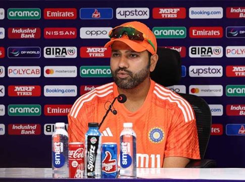 रोहित शर्माची टी २० नंतर कसोटी क्रिकेटमधून निवृत्ती जाहीर