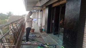 नाव कॅफे.. ना चाय, ना कॉफी...सापडल्या निरोधच्या बादल्या!