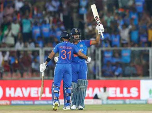 IND Vs AUS 2nd T20 : भारताचा धावांचा डोंगर, ऑस्ट्रेलियाच्या गोलंदाजांना झोडले