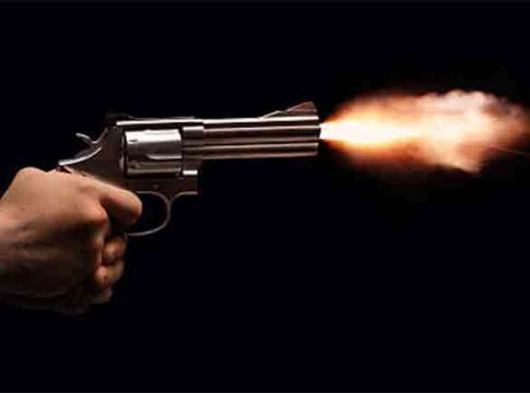 US School firing : नाताळच्या लांबलचक सुटीनंतर पहिल्याच दिवशी शाळेत गोळीबार