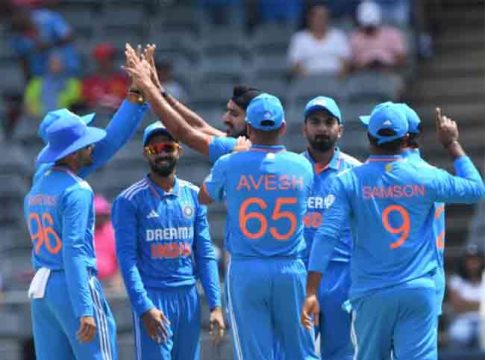 IND vs SA 1st ODI : दक्षिण आफ्रिकेचा फलंदाजीचा निर्णय चुकला; ११६ धावांतच झाले गार!