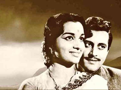 Old Hindi Song : ‘आजकी मुलाक़ात बस इतनी’