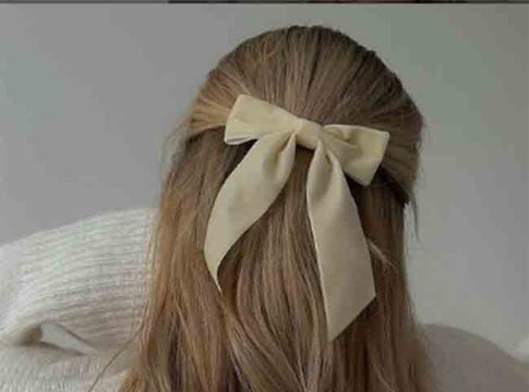 Hair Care : थंडीत केस गळत आहेत? तर करा हे उपाय