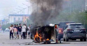 मणिपूरमध्ये ४ जणांची गोळी घालून हत्या, अनेक जिल्ह्यांमध्ये कर्फ्यू