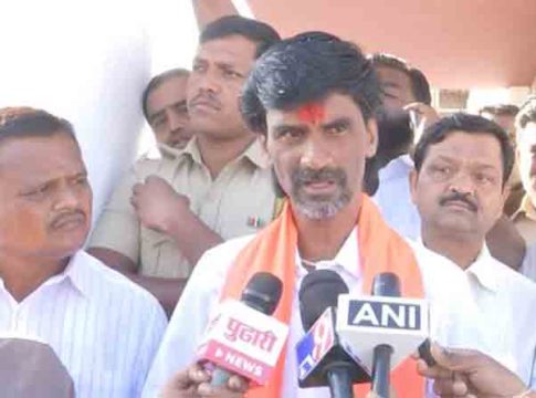 Manoj Jarange Patil : मनोज जरांगे यांच्यावर आठ गुन्हे दाखल; सभेची परवानगीही नाकारली