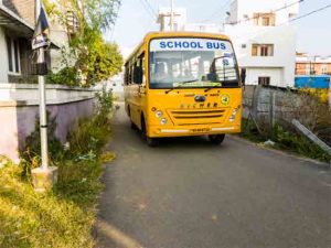 School Bus Owners : प्राथमिक शाळांबाबतच्या 'त्या' शासन निर्णयाला स्कूल बस चालकांचा विरोध