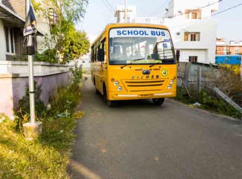 School Bus Owners : प्राथमिक शाळांबाबतच्या 'त्या' शासन निर्णयाला स्कूल बस चालकांचा विरोध