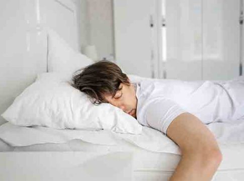 Sleep: तुम्ही रोज रात्री १२ नंतर झोपता का? तर जरूर वाचा ही बातमी