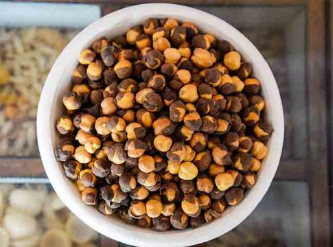 भाजलेले चणे आरोग्यासाठी अतिशय फायदेशीर, असे खाल तर दूर होतील आजार