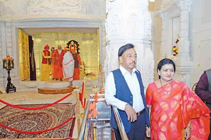‘पुन्हा एकदा मोदीच पंतप्रधान व्हावेत’; केंद्रीय मंत्री नारायण राणे यांचे रामलल्लाला साकडे