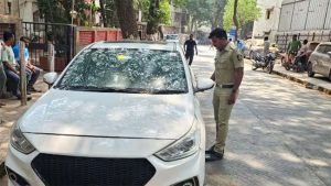 Trafficking in illegal money : दादर येथे कारमध्ये आढळली तब्बल १ लाख ८० हजारांची रोकड!