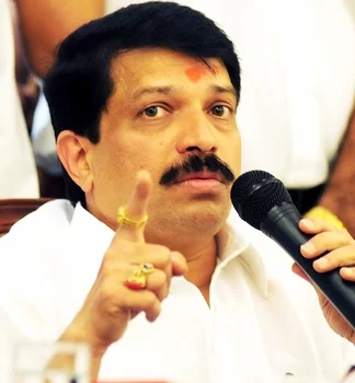 समान नागरी कायदा नको पण समलैंगिक संबंध हवेत; उबाठाला कॉंग्रेसचा जाहिरनामा मान्य आहे का?