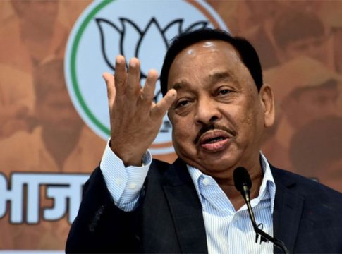 Narayan Rane : शरद पवार आगलावे, या वयात काडी आणि पेट्रोल घेऊन फिरतात; उद्धव बावळट, त्याची लायकी नाही मोदींविरोधात बोलण्याची