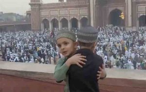 Eid Mubarak: देशभरात रमजान ईदचा उत्साह, जामा मशिदीजवळ नमाज पठणासाठी गर्दी