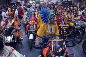 नववर्षाच्या स्वागतासाठी गिरगावात लक्षवेदी शोभायात्रा...
